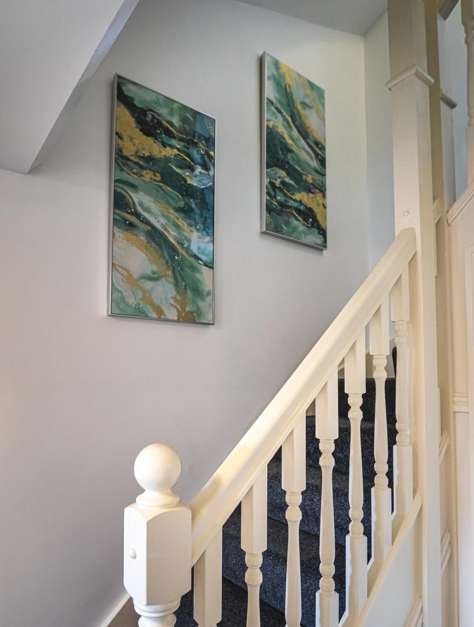 The Shropshire - Sleeps 8 - Coventry, Comfy, Groups, Fast Wifi, Luxury Apartment