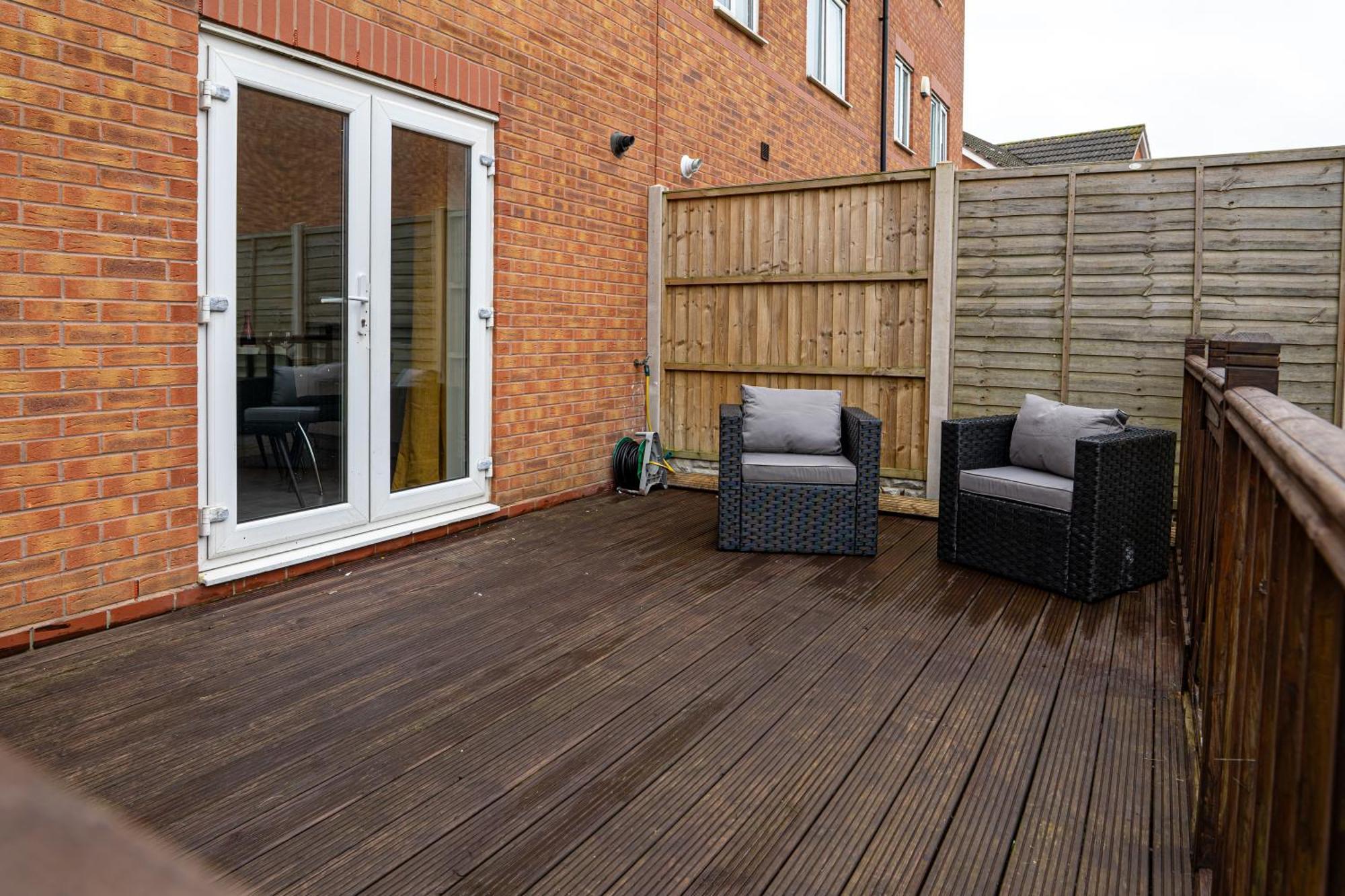 The Shropshire - Sleeps 8 - Coventry, Comfy, Groups, Fast Wifi, Luxury Apartment Coventry