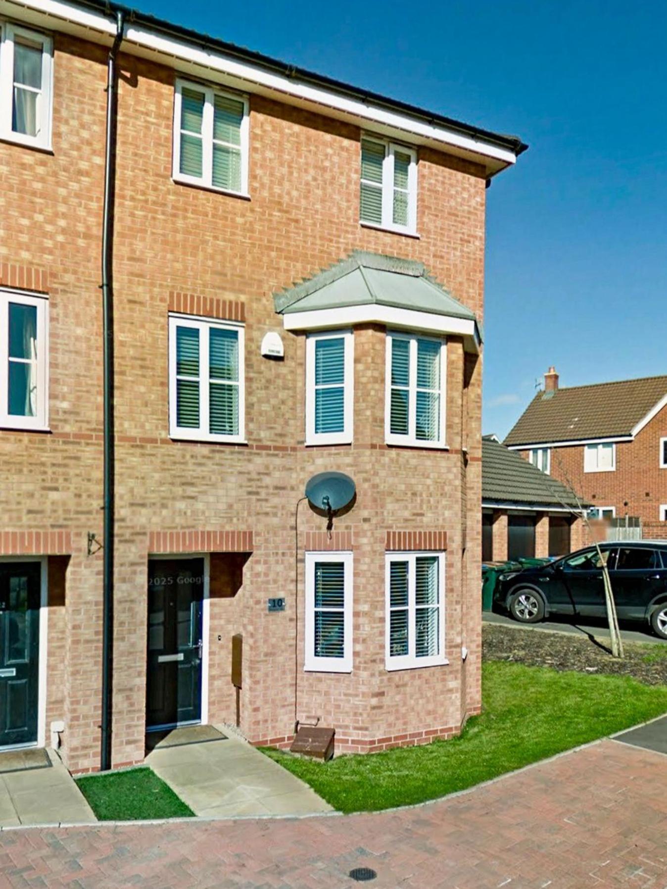 The Shropshire - Sleeps 8 - Coventry, Comfy, Groups, Fast Wifi, Luxury